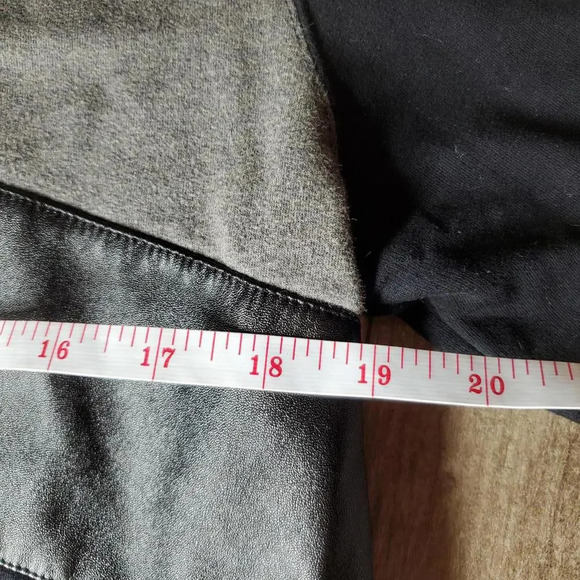 GUESS Black Faux Leather Panel Women's Pullover Sweatshirt Small - Picture 7 of 15